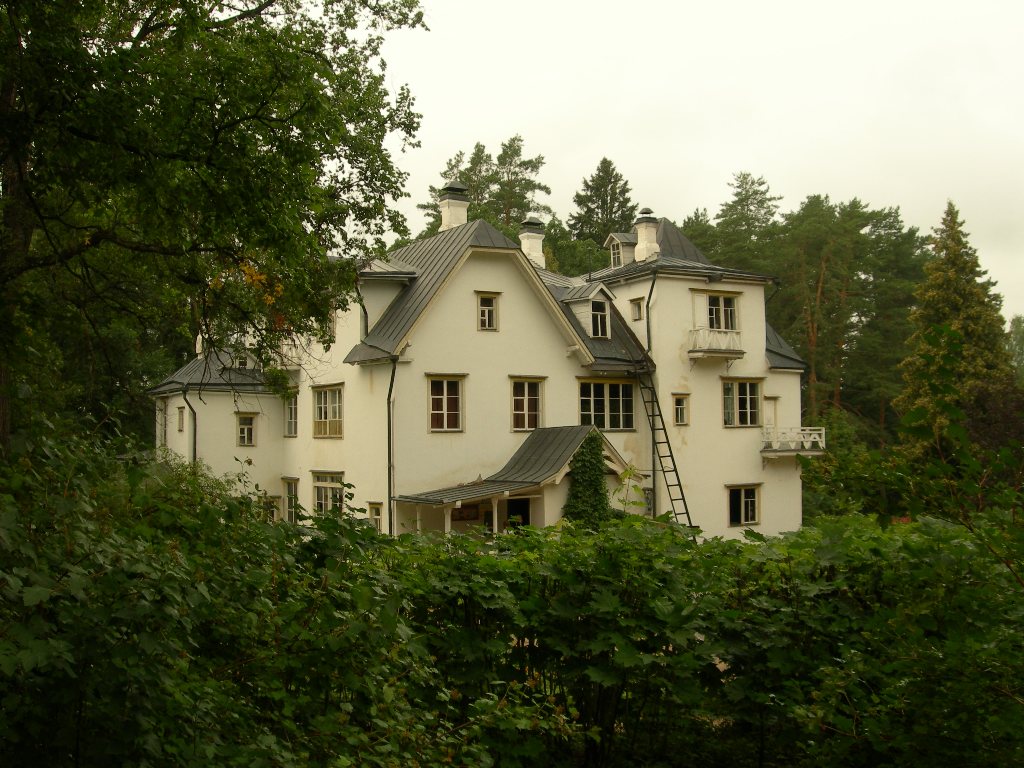 Polenov museum-estate